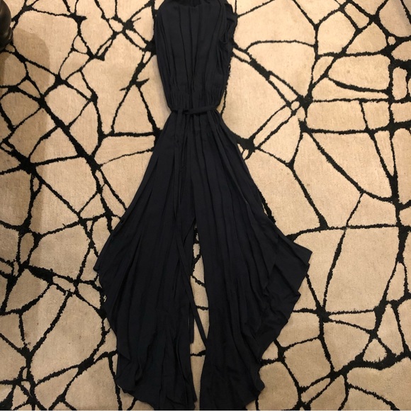 VICI idolized halter ruffle jumpsuit Sz S - Picture 2 of 2